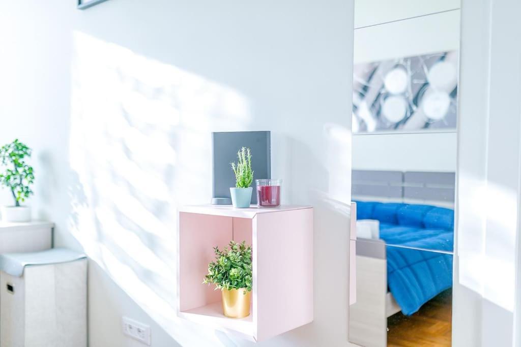 Apartamento Navigli - Downtown - Duomo Spacious Two Bedroom - Close To Metro - Ac - Wi-fi *